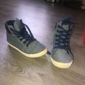 LIKE NEW. JustFab size 13 shoes